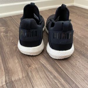 PUMA WOMEN TENNIS SHOES